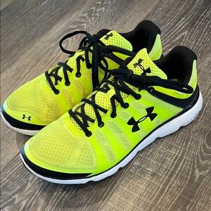 Under Armour Sneakers